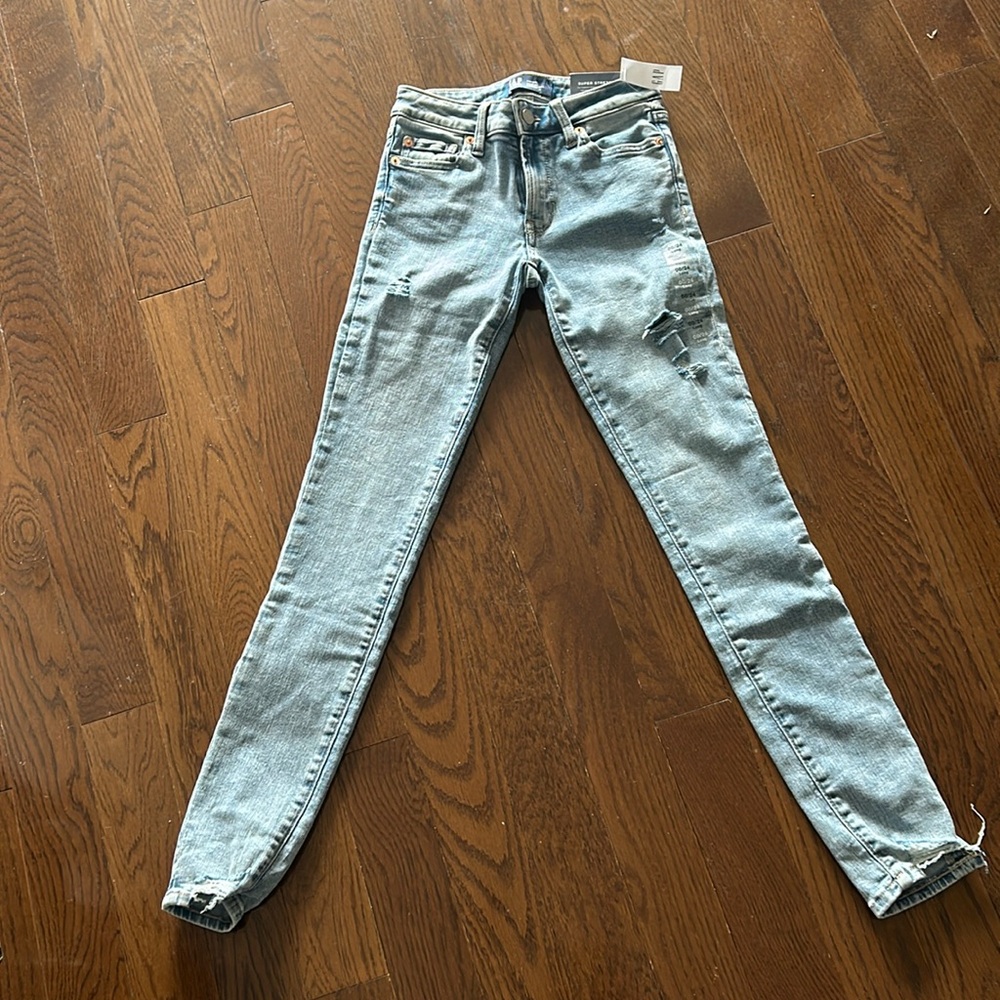 GAP Light Blue Superstretch Mid-Rise Distressed Jeans- Size 24L-NWT
